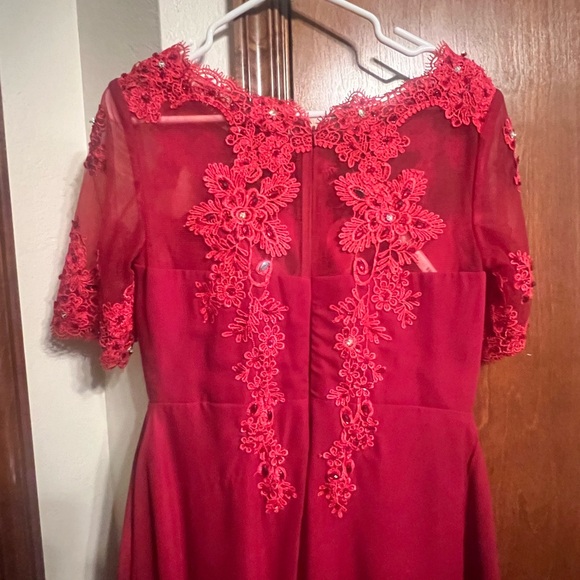 Formal gown - Picture 4 of 6